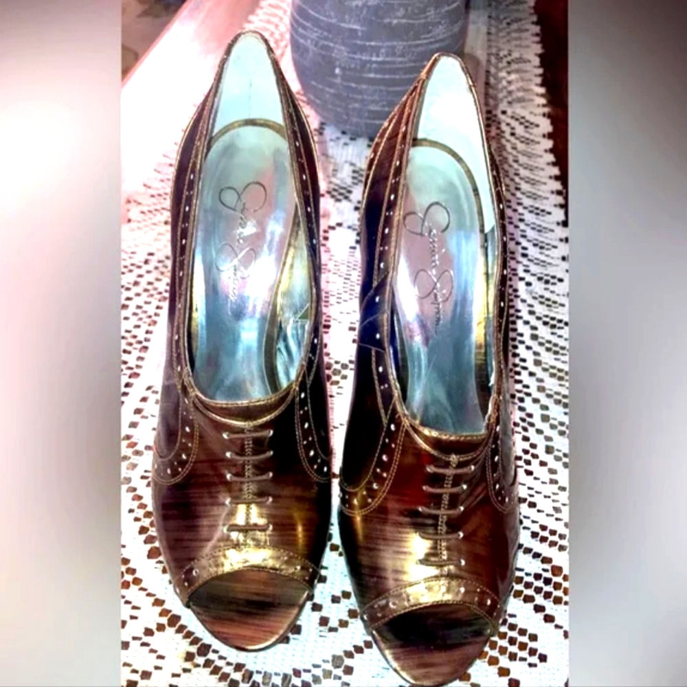 ❣️Jessica Simpson Sexy Heels❣️Booties, Ankle Boots❣️Brand New❣️Metalic Bronze❣️ - Picture 2 of 3